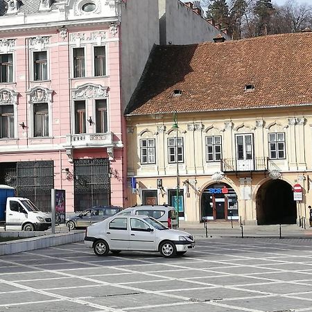 Leyla Hostel Brasov Bagian luar foto