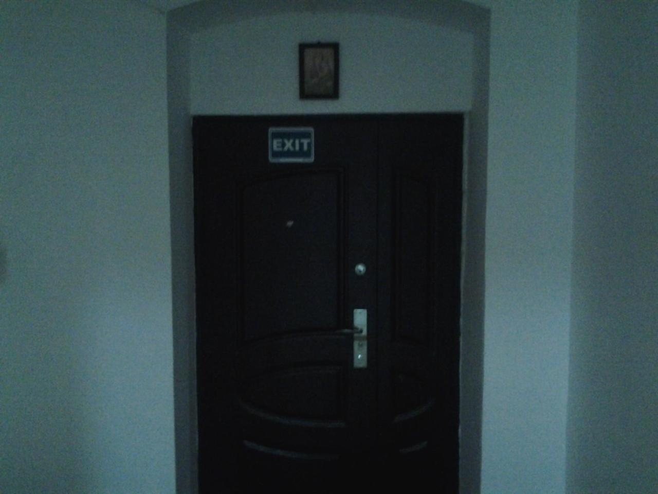 Leyla Hostel Brasov Bagian luar foto